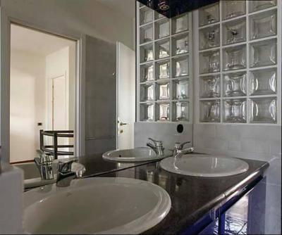 Páros mosdó - fürdő / WC ötlet, modern stílusban