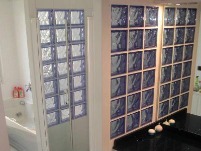 Kékes árnyalatban - fürdő / WC ötlet, modern stílusban