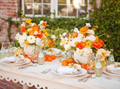 Fehér-narancs ünnepi asztal - kert / udvar ötlet