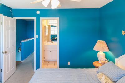 Sötétkék falú háló IV. - háló ötlet, modern stílusban