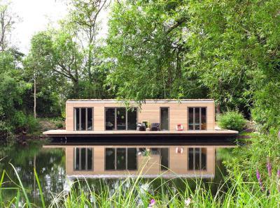 Úszó ház II. - külső továbbiak ötlet, minimál stílusban