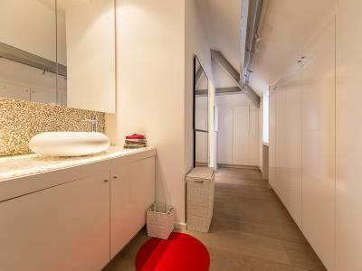 Modern fürdőszoba - fürdő / WC ötlet, modern stílusban