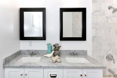 Márványmosdó - fürdő / WC ötlet