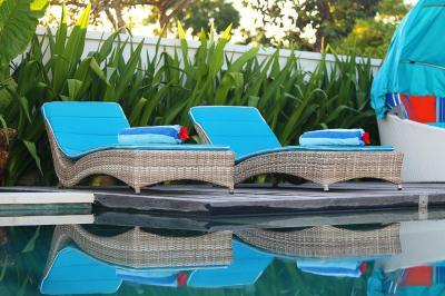 Terasz medencével - erkély / terasz ötlet, modern stílusban