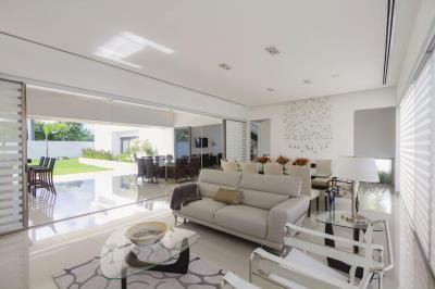 Teraszra nyitott nappali - nappali ötlet, modern stílusban