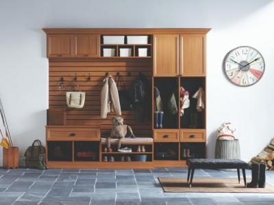 Tágas előtér - előszoba ötlet, modern stílusban