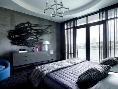 Absztrakt szobor a falon - háló ötlet, modern stílusban