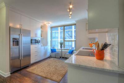 Hófehér konyha - konyha / étkező ötlet, modern stílusban