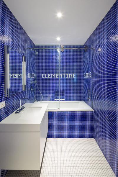 Hangsúlyos tintakék mozaik  - háló ötlet, modern stílusban