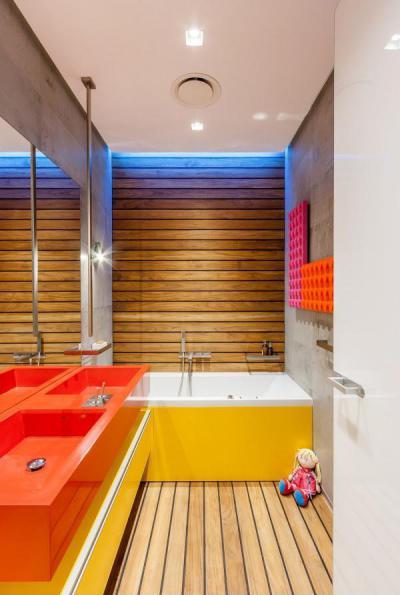 Vidám színű fürdőszoba gyerekeknek - fürdő / WC ötlet, modern stílusban