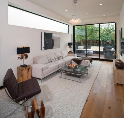 Hosszúkás alakú nappali - nappali ötlet, modern stílusban