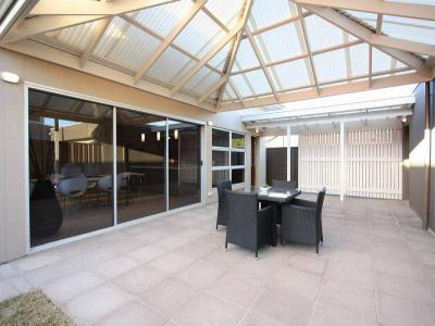 Erkély, terasz tetők - kert / udvar ötlet, modern stílusban