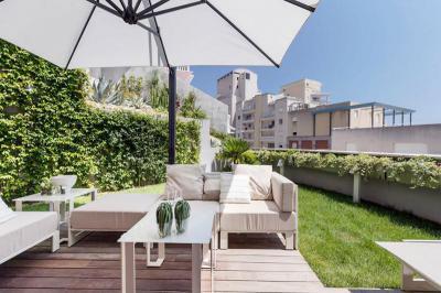 Tetőterasz - erkély / terasz ötlet, modern stílusban