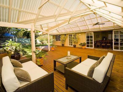 Erkély, terasz tetők - kert / udvar ötlet, modern stílusban