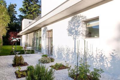 Modern lakóház - homlokzat ötlet, modern stílusban