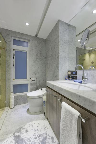 Modern fürdőszoba - fürdő / WC ötlet, modern stílusban