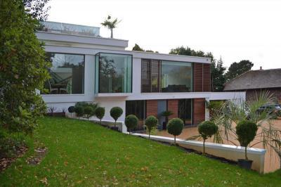 Modern lakóház - homlokzat ötlet, modern stílusban