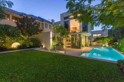 Modern lakóház - homlokzat ötlet, modern stílusban