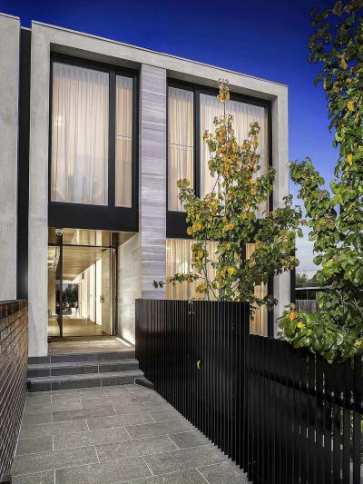 Modern lakóház - homlokzat ötlet, modern stílusban