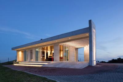 Modern lakóház - homlokzat ötlet, modern stílusban