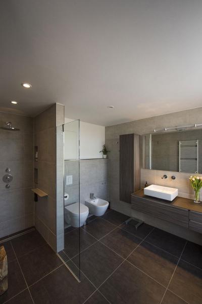 Modern fürdőszoba - fürdő / WC ötlet, modern stílusban