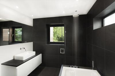 Fekete-fehér fürdő - fürdő / WC ötlet, modern stílusban