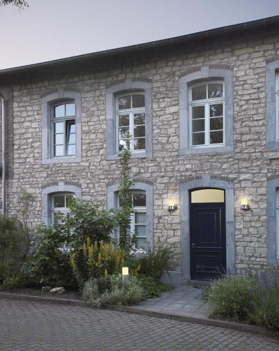 Luminis kültéri lámpa - homlokzat ötlet, rusztikus stílusban