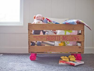 Gurulós játéktároló - gyerekszoba ötlet, modern stílusban