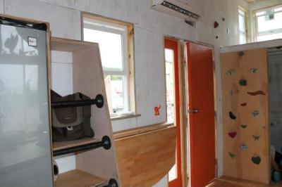 Mini ház előtere - előszoba ötlet, modern stílusban