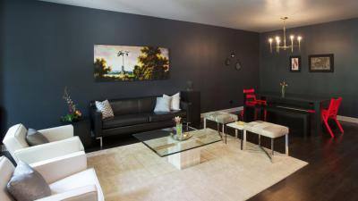 Fekete-fehér, két piros - nappali ötlet, modern stílusban