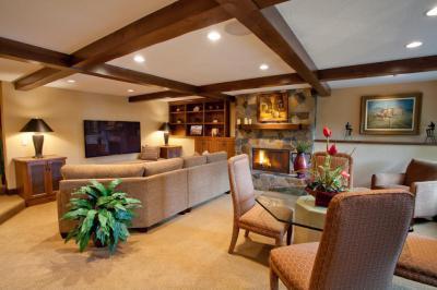 Nappali az alagsorban - nappali ötlet, modern stílusban