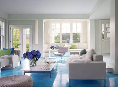 Nappali kék padlóval - nappali ötlet, modern stílusban