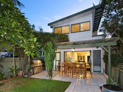 Kerti bútorok3 - kert / udvar ötlet, modern stílusban