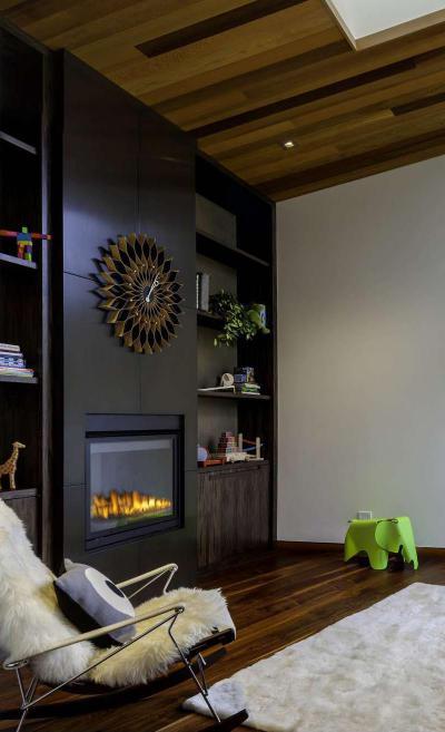 Nappali részlet kandallóval - nappali ötlet, modern stílusban