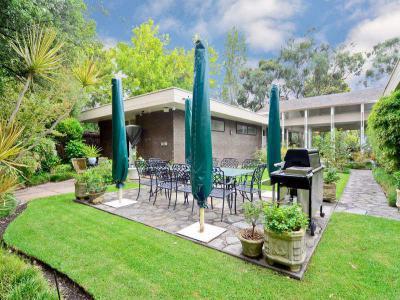 Kerti bútorok7 - kert / udvar ötlet, modern stílusban