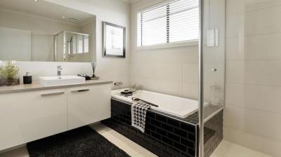 Fekete fehér fürdőszoba - fürdő / WC ötlet, modern stílusban