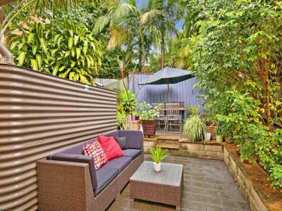 Kerti bútorok24 - kert / udvar ötlet, modern stílusban