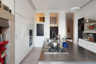 Jól berendezett konyha - konyha / étkező ötlet, modern stílusban