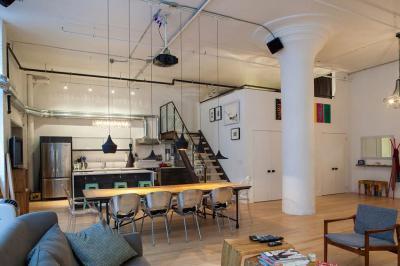 Loftlakás4 - nappali ötlet, modern stílusban