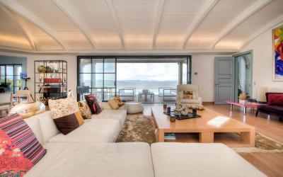 Panorámás nappali - nappali ötlet, modern stílusban