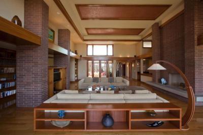 Téglaburkolat a nappaliban - nappali ötlet, modern stílusban