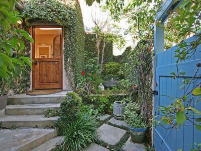 rusztikus bejárat - bejárat ötlet, rusztikus stílusban