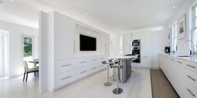 Fehér konyha - konyha / étkező ötlet, modern stílusban