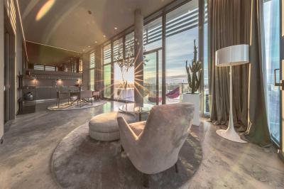 Drámai stílus - nappali ötlet, modern stílusban