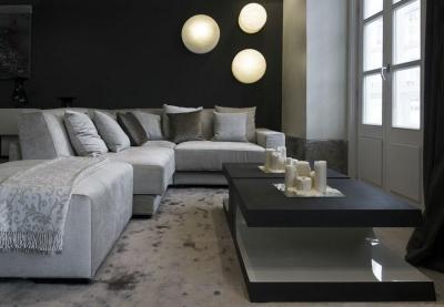 Fekete fal - nappali ötlet, modern stílusban