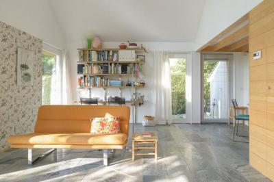 Világos nappali - nappali ötlet, modern stílusban