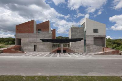 Betonépítészet - homlokzat ötlet, modern stílusban