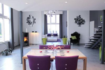 Színes belső tér - nappali ötlet, modern stílusban