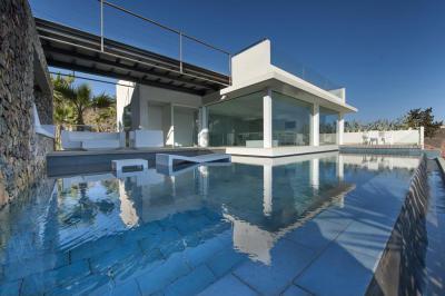 Terasz medencével - erkély / terasz ötlet, modern stílusban