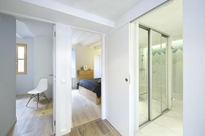 Közlekedő - belső továbbiak ötlet, modern stílusban